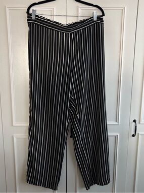 Black and White Striped pants size 14P